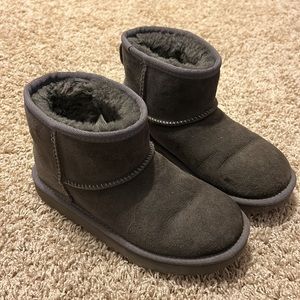 Ugg Classic Grey Boots Girls Size 2